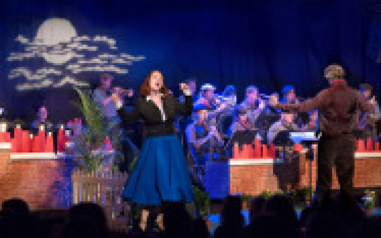 Laurent Mignard DUKE ORCHESTRA Jazzy Poppins - Un spectacle familial, pour faire découvrir le jazz aux plus jeunes - Photo : Pascal Bouclier