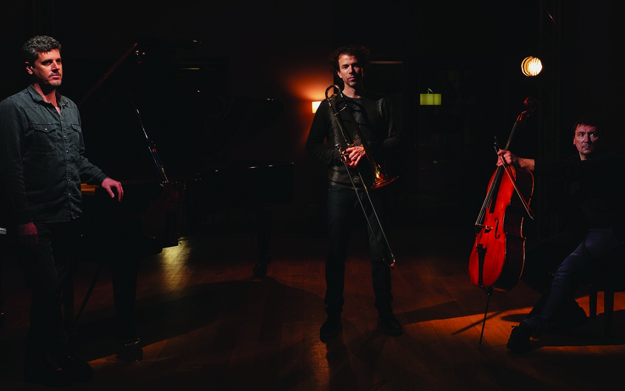 reverso - sortie d'album - ETOILE FILANTE - SHOOTING STAR - Photo : Maxime de Bolliver