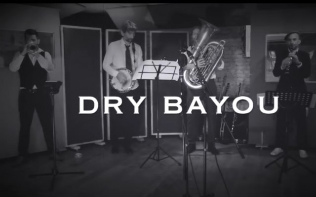 Le 1905 invite Dry Bayou Rag Band