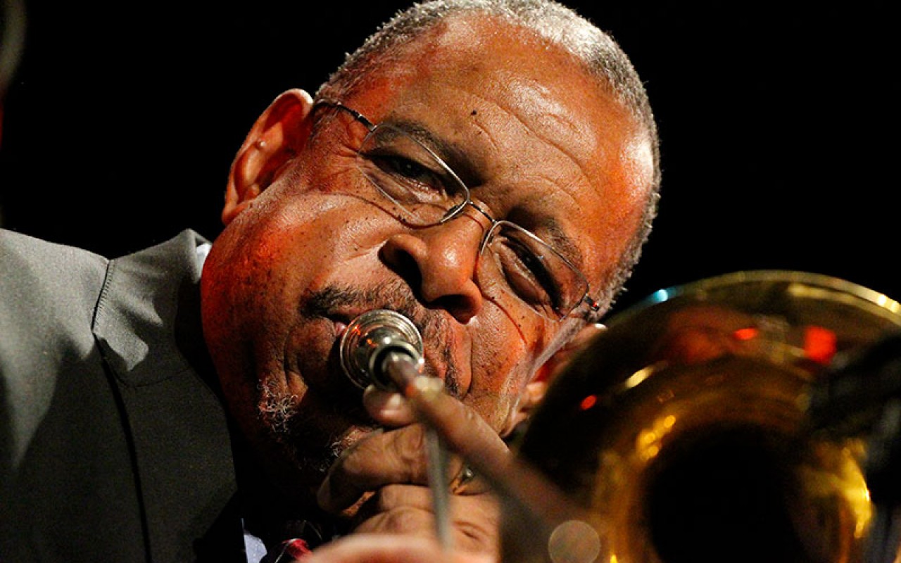 Fred Wesley & The New JB's - Toujours un événement ! Depuis plus d'un demi-siècle, Fred Wesley souffle l'ouragan du funk éternel, bouillonnant et sans édulcorant.