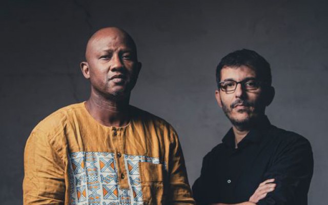 Ablaye CISSOKO & Cyrille BROTTO - The great master of the kora Ablaye Cissoko talks with Cyrille Brotto, maestro of the diatonic accordion. - Photo : CB