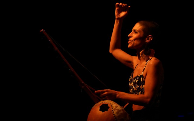 SITI AMINA, SIAN POTTOK & DIMA TSYPKIN - KUVUKA MIPAKA - Photo : Valérie Dorpe