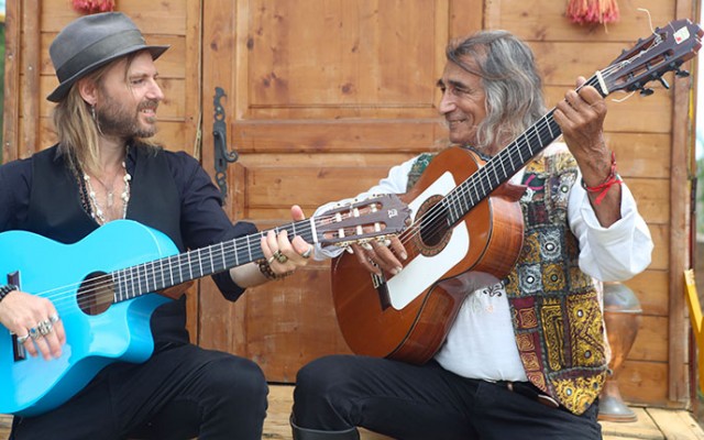 L'homme A La Guitare Bleue - Avec la participation exceptionnelle de Boï Le Patchivalo Nouvel Album « GADJO »